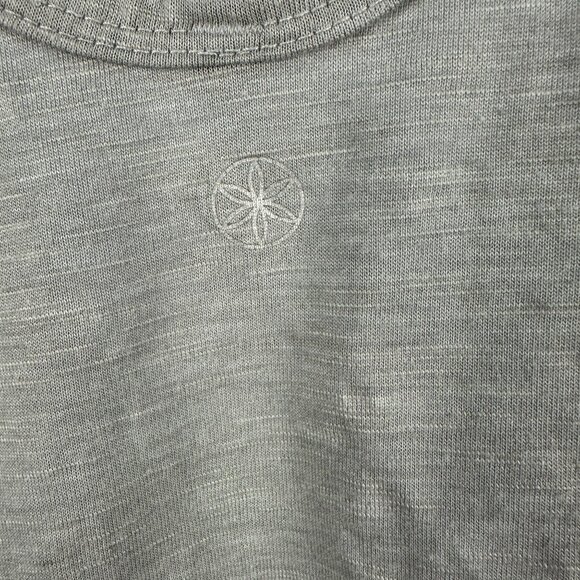 Gaiam Womens Olive Green Open Back T-Shirt Size Medium - Picture 3 of 4